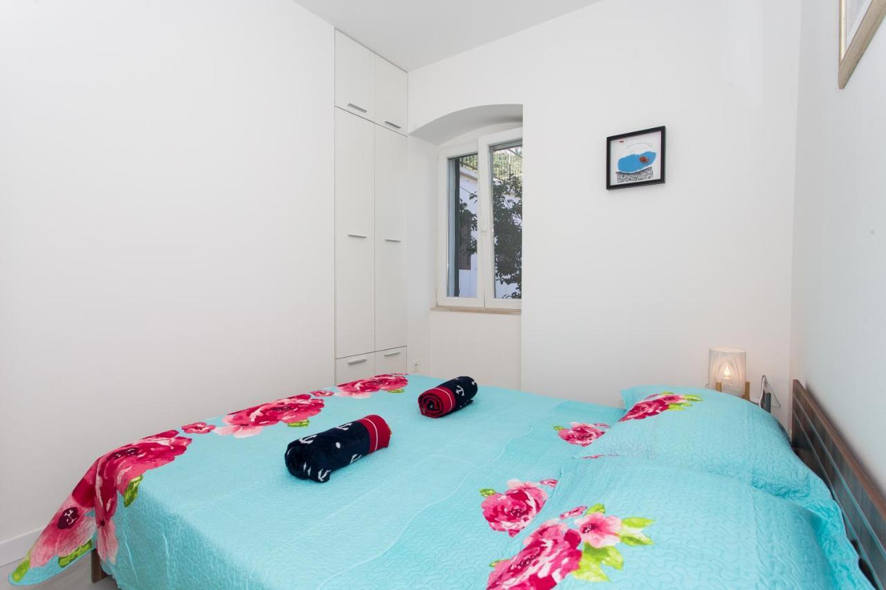 Beach Apartment Renco Sumpetar Exterior photo